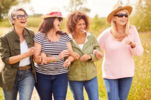 4 Signs That Renting Tiny Cabins Is Perfect for Your Girls’ Trip