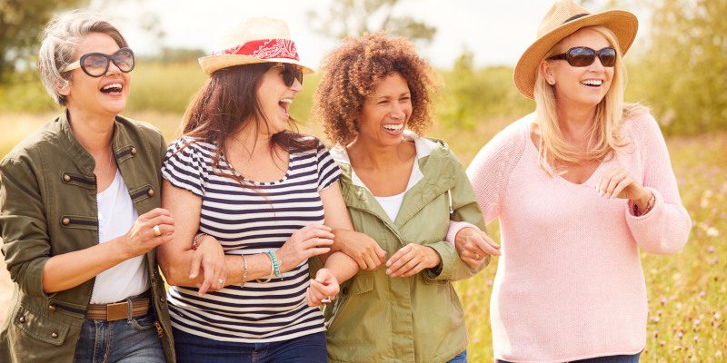 4 Signs That Renting Tiny Cabins Is Perfect for Your Girls’ Trip